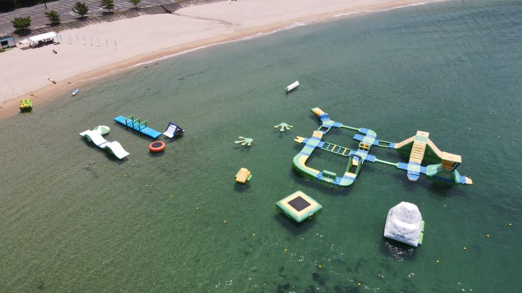 イルカ被害相次ぐなか水晶浜海水浴場開設を継続 美浜町水晶浜